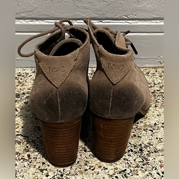 TOMS Suede Booties Size 7.5 - Picture 4 of 4